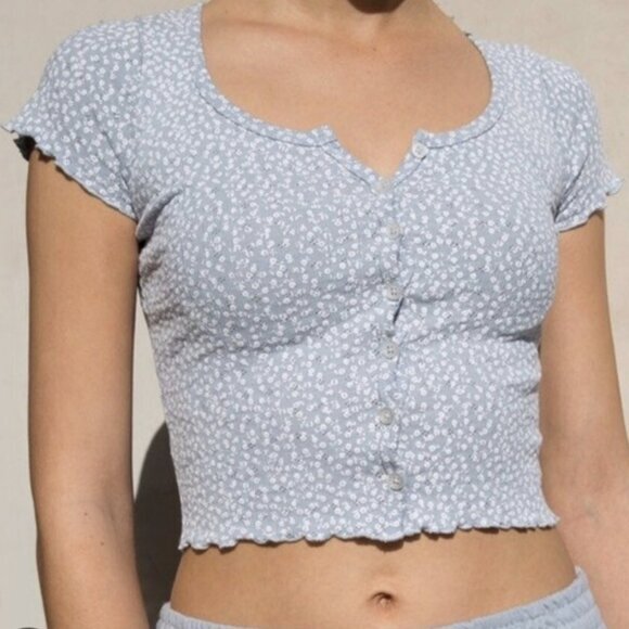 Brandy Melville John Galt Blue Floral Zelly Button Crop Top Women's